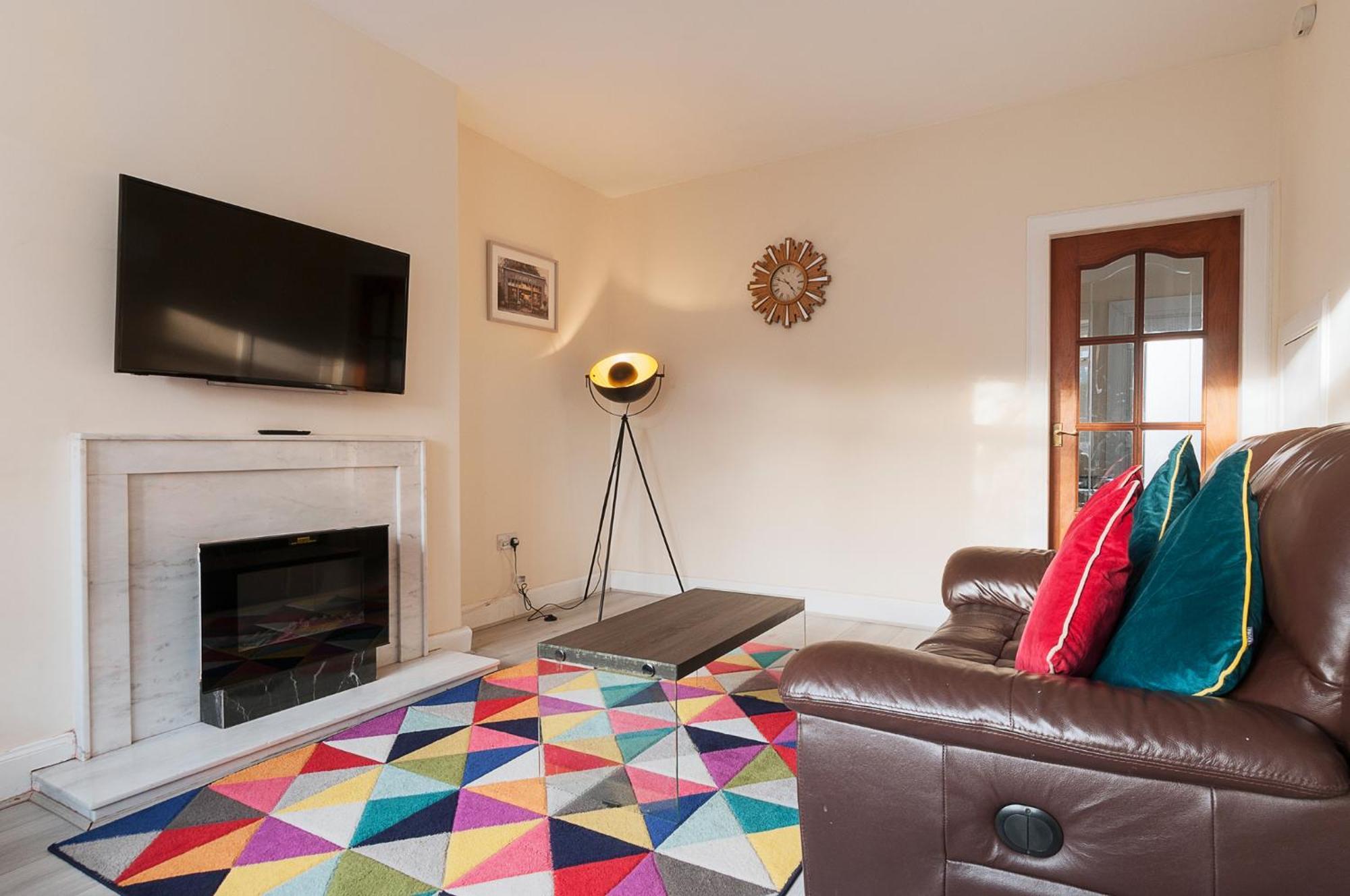 2 Bed Property, Sleeps 5, Free Parking, Near City Centre EDI Buitenkant foto