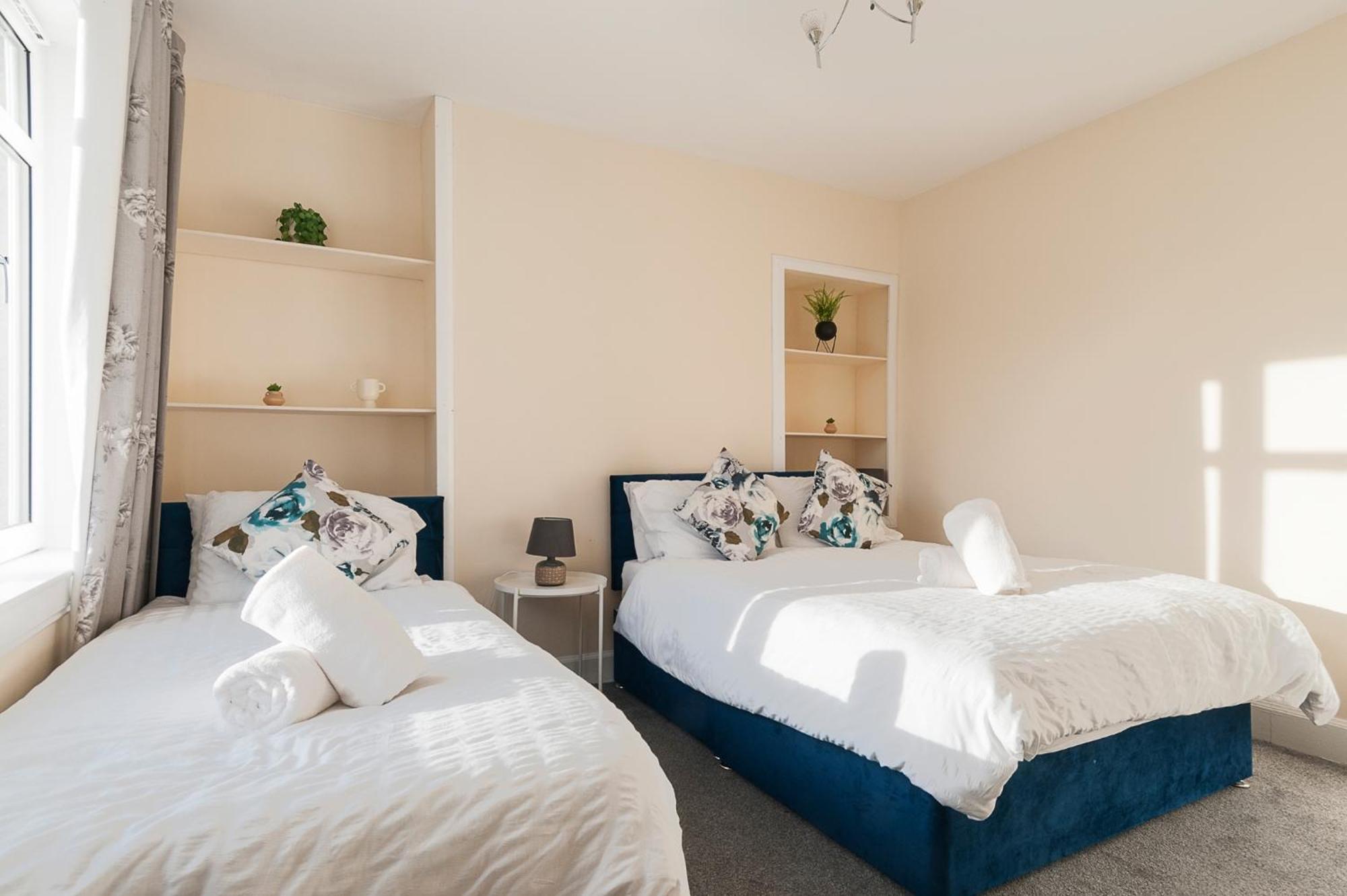 2 Bed Property, Sleeps 5, Free Parking, Near City Centre EDI Buitenkant foto